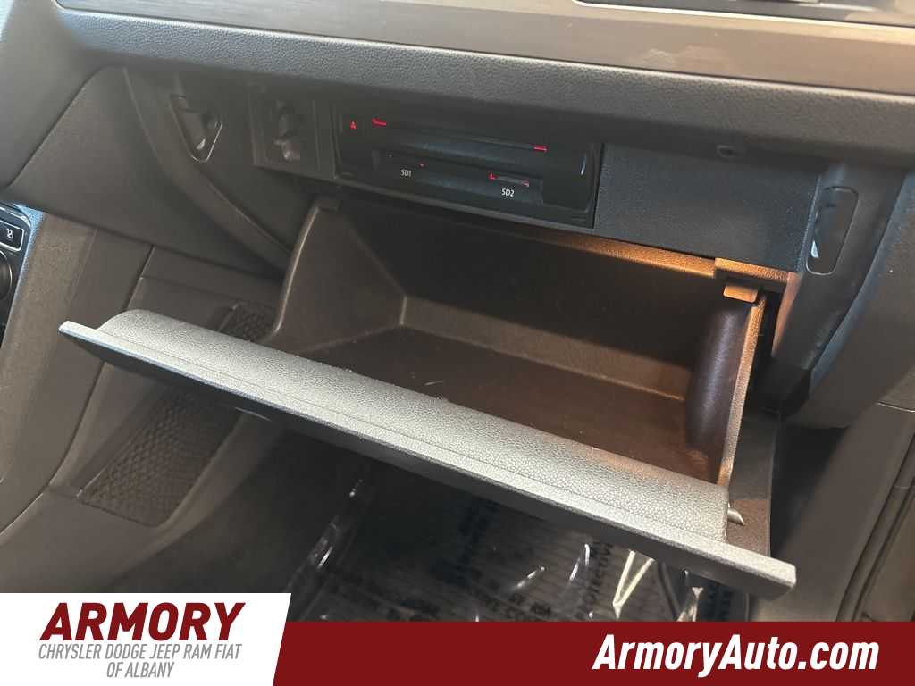 Thumbnail: 2018 Volkswagen Tiguan - 44