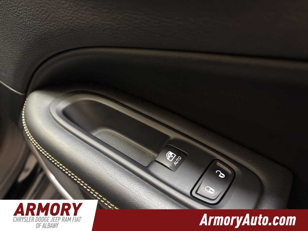 Thumbnail: 2020 Jeep Compass - 35