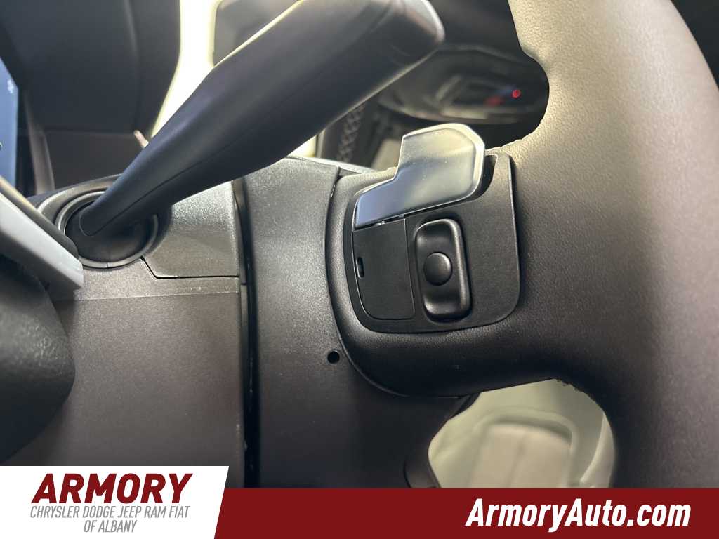 Thumbnail: 2025 Jeep Grand Cherokee - 14