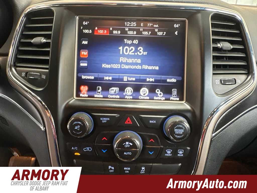 Thumbnail: 2015 Jeep Grand Cherokee - 21