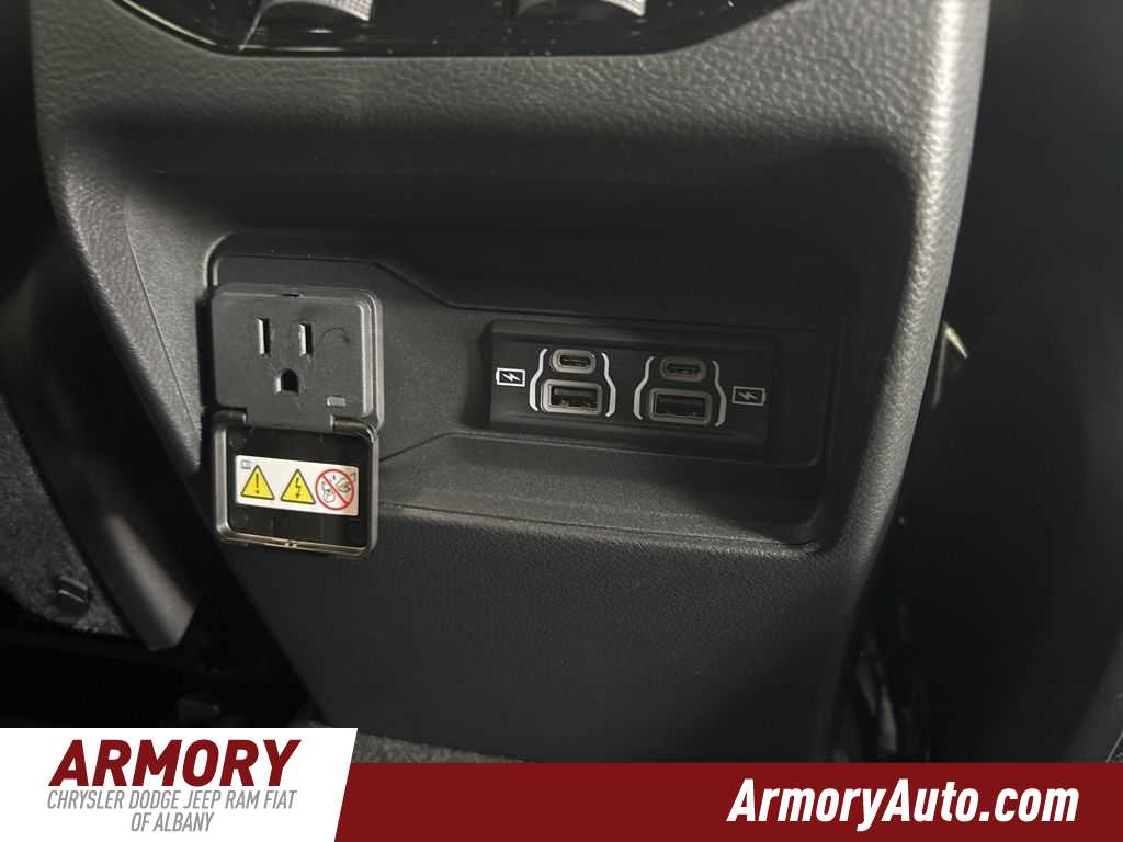 Thumbnail: 2025 Jeep Grand Cherokee - 30