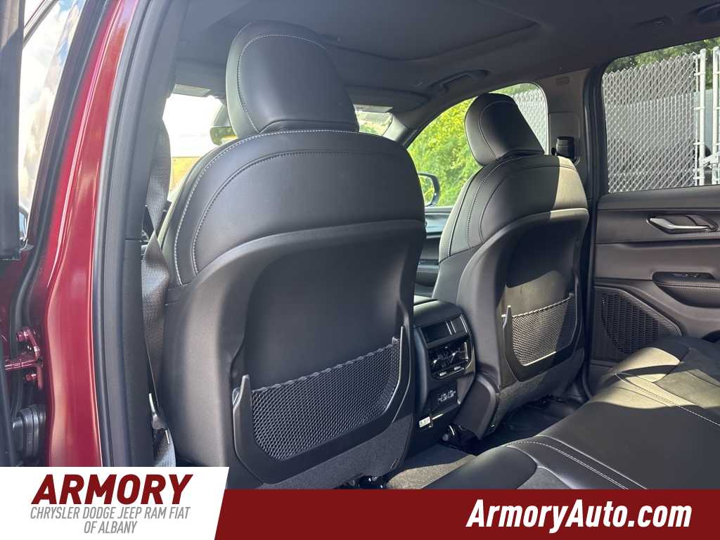 Thumbnail: 2025 Jeep Grand Cherokee - 16