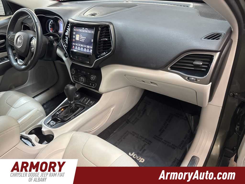 Thumbnail: 2019 Jeep Cherokee - 42