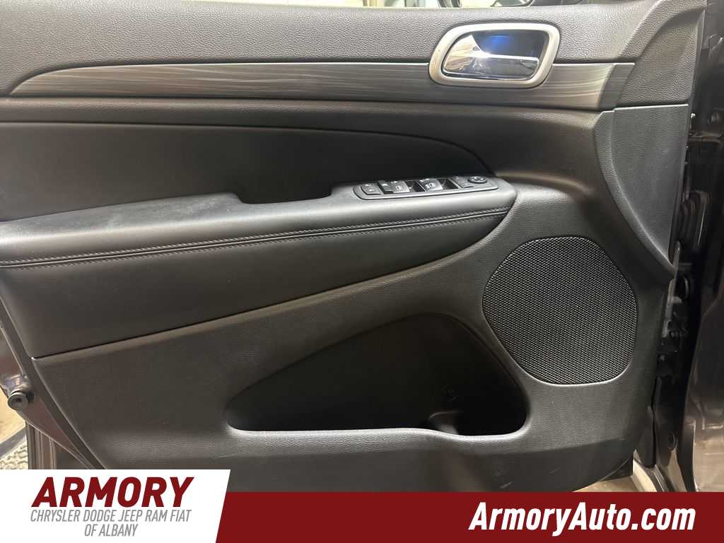 Thumbnail: 2020 Jeep Grand Cherokee - 7