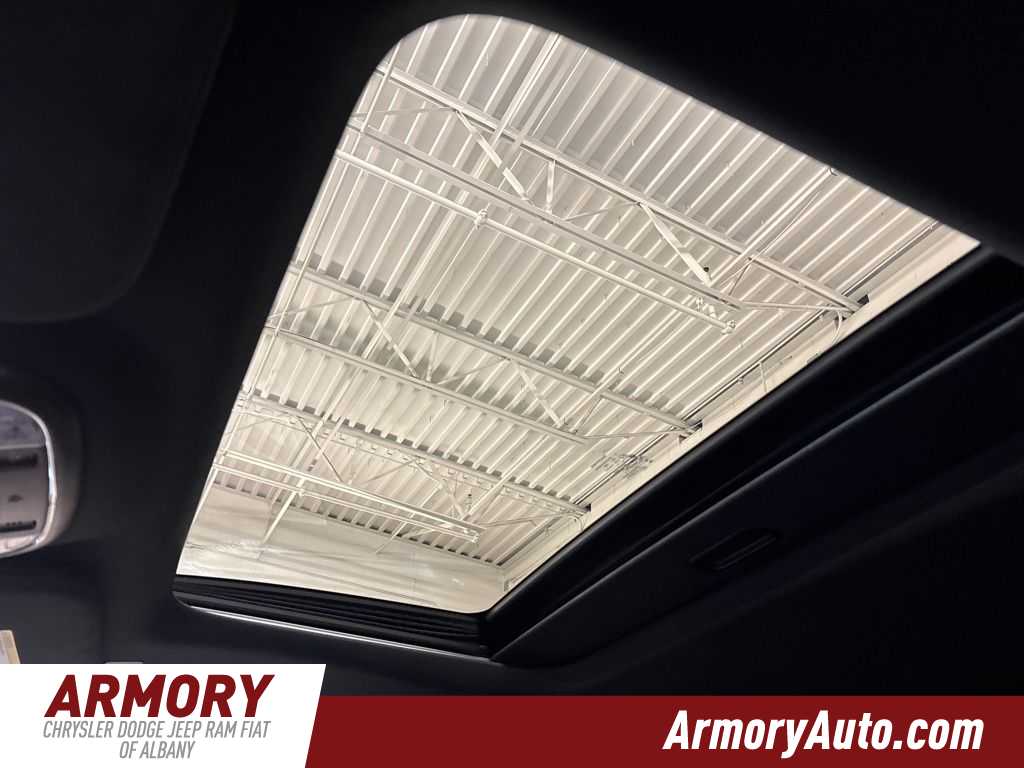 Thumbnail: 2020 Jeep Grand Cherokee - 23