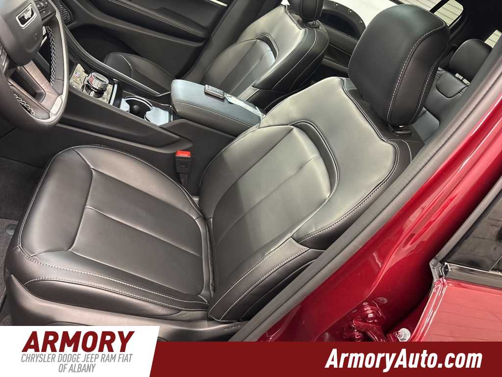 Thumbnail: 2025 Jeep Grand Cherokee L - 10