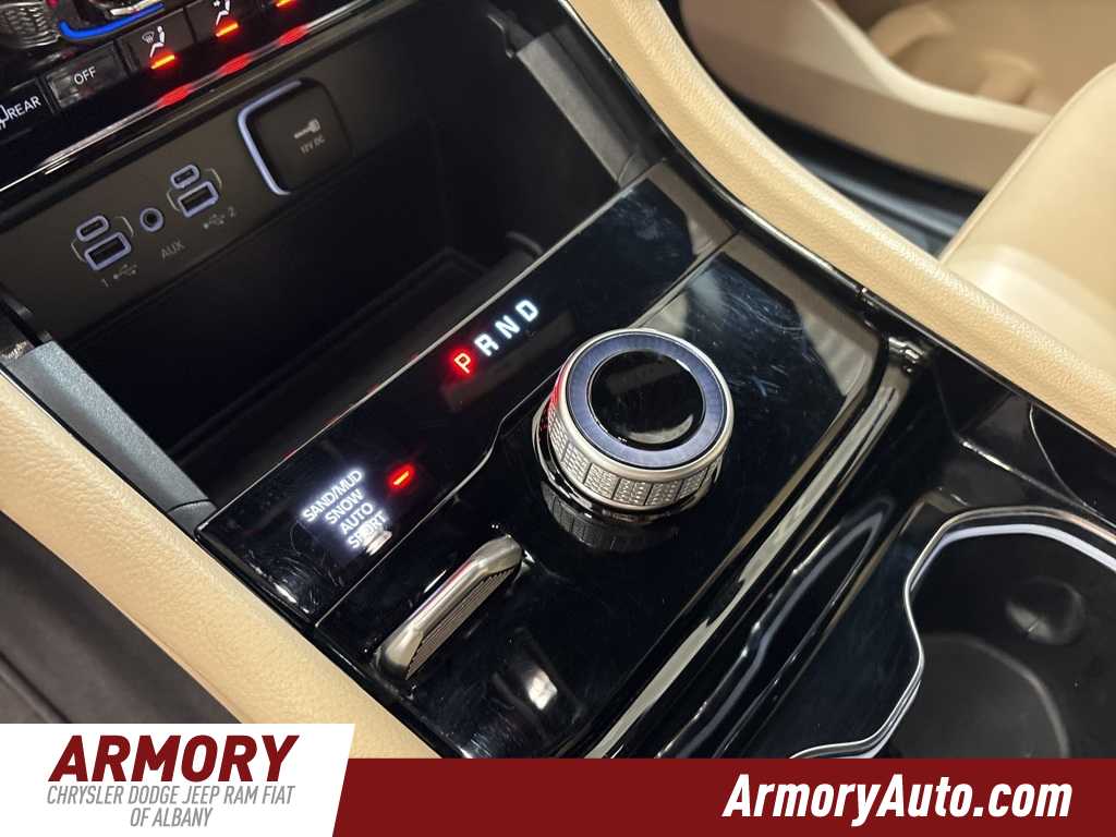 Thumbnail: 2023 Jeep Grand Cherokee - 21