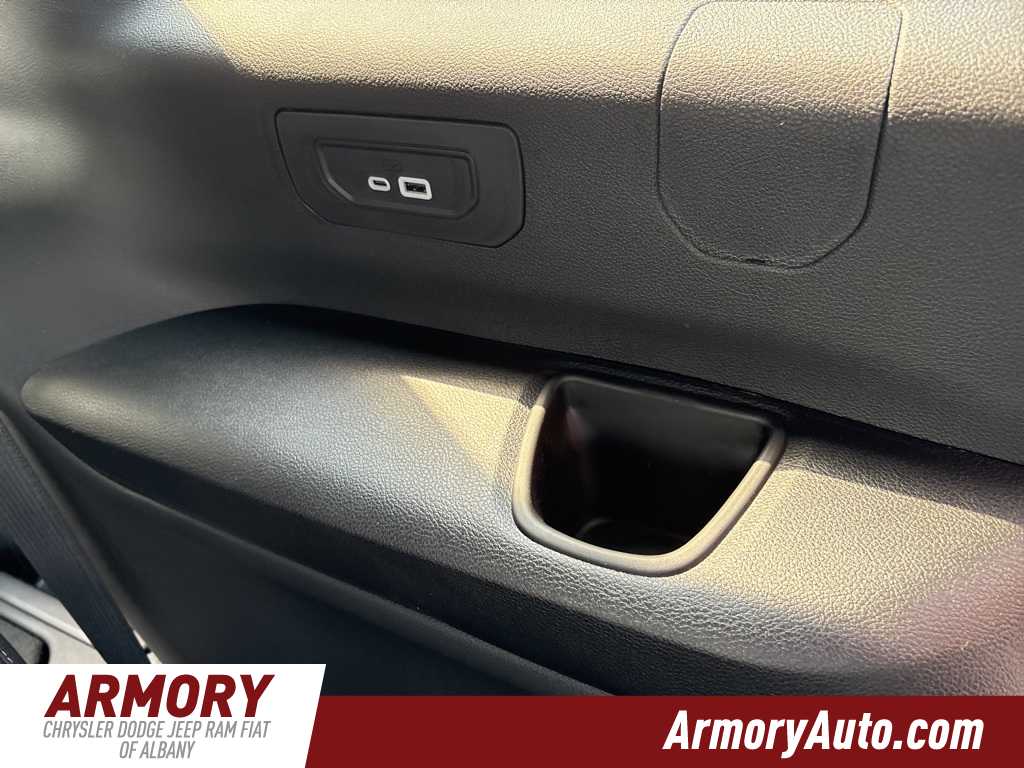 Thumbnail: 2025 Jeep Grand Cherokee L - 21