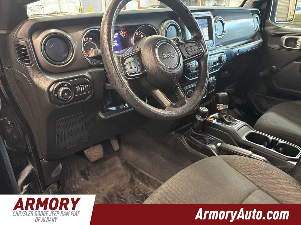 Thumbnail: 2022 Jeep Wrangler - 9