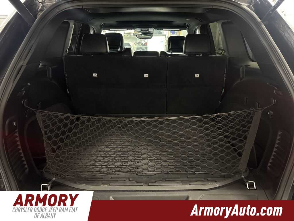 Thumbnail: 2021 Jeep Grand Cherokee - 31