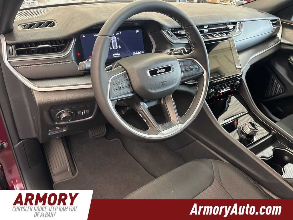 Thumbnail: 2025 Jeep Grand Cherokee - 9