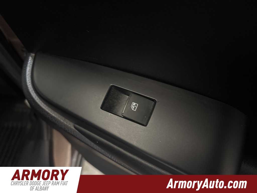 Thumbnail: 2019 Toyota Highlander - 31