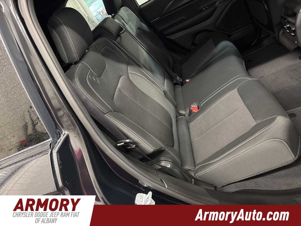 Thumbnail: 2025 Jeep Grand Cherokee - 28