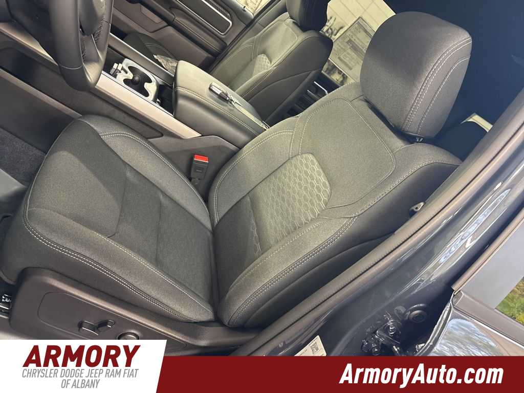 Thumbnail: 2026 RAM 1500 - 10