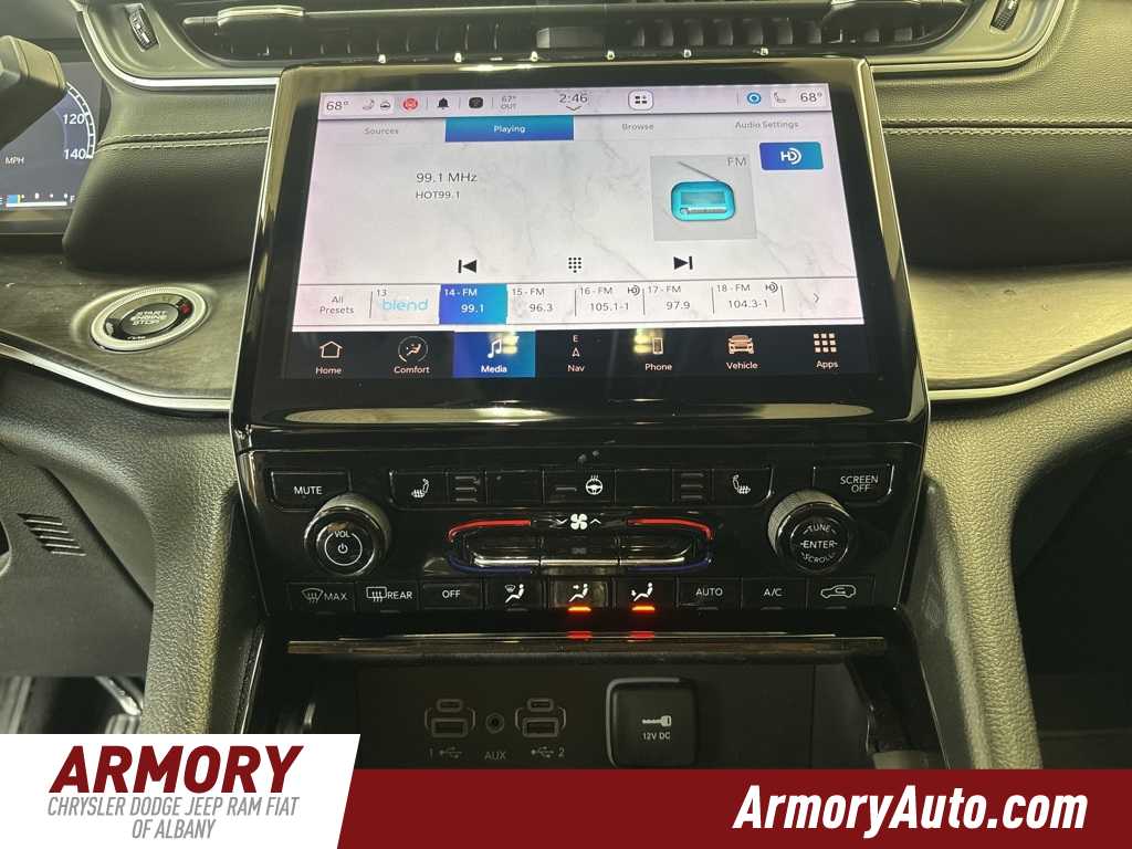 Thumbnail: 2023 Jeep Grand Cherokee - 17