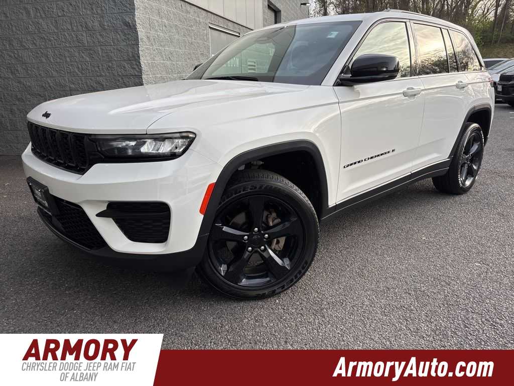 Thumbnail: 2023 Jeep Grand Cherokee - 1