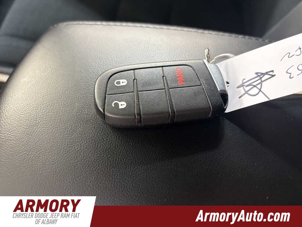 Thumbnail: 2017 Jeep Grand Cherokee - 20