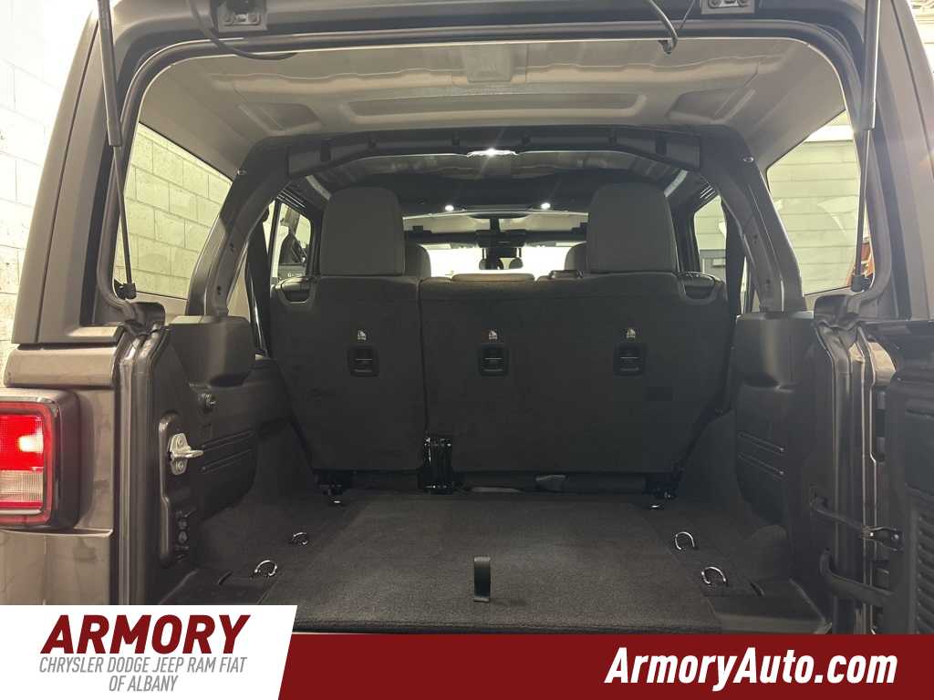 Thumbnail: 2025 Jeep Wrangler - 25