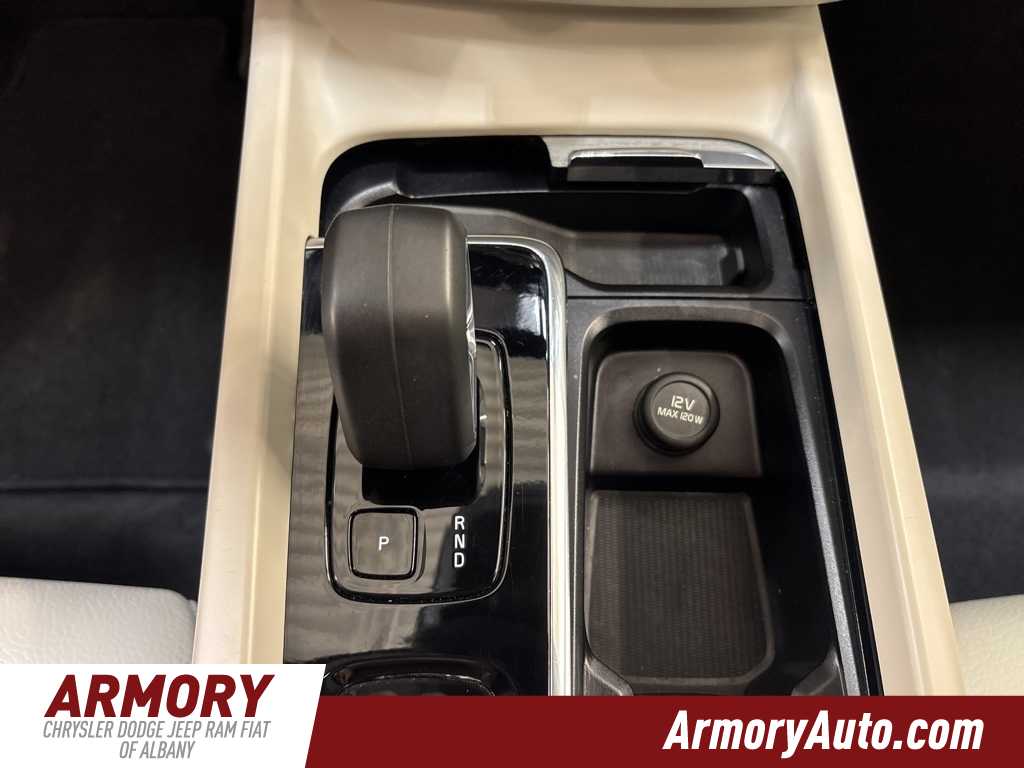 Thumbnail: 2024 Volvo XC60 - 20