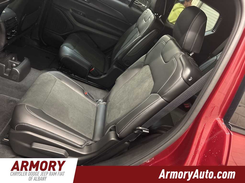 Thumbnail: 2025 Jeep Grand Cherokee L - 23