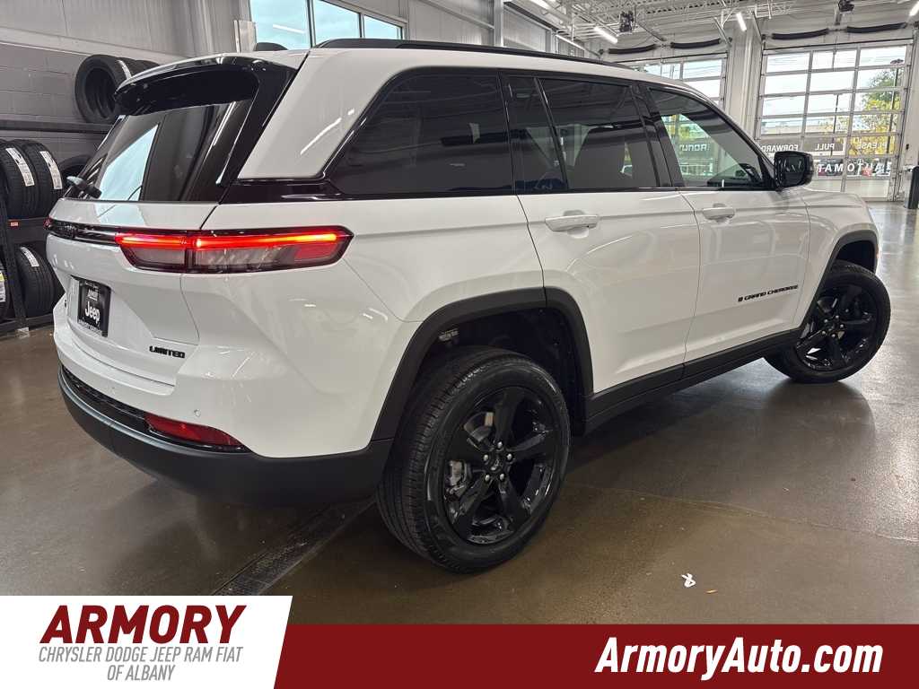 Thumbnail: 2025 Jeep Grand Cherokee - 4