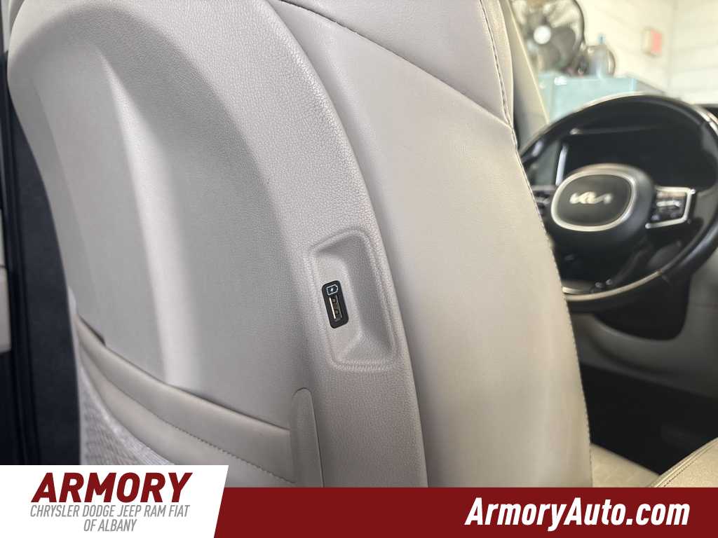 Thumbnail: 2022 Kia Sorento - 44