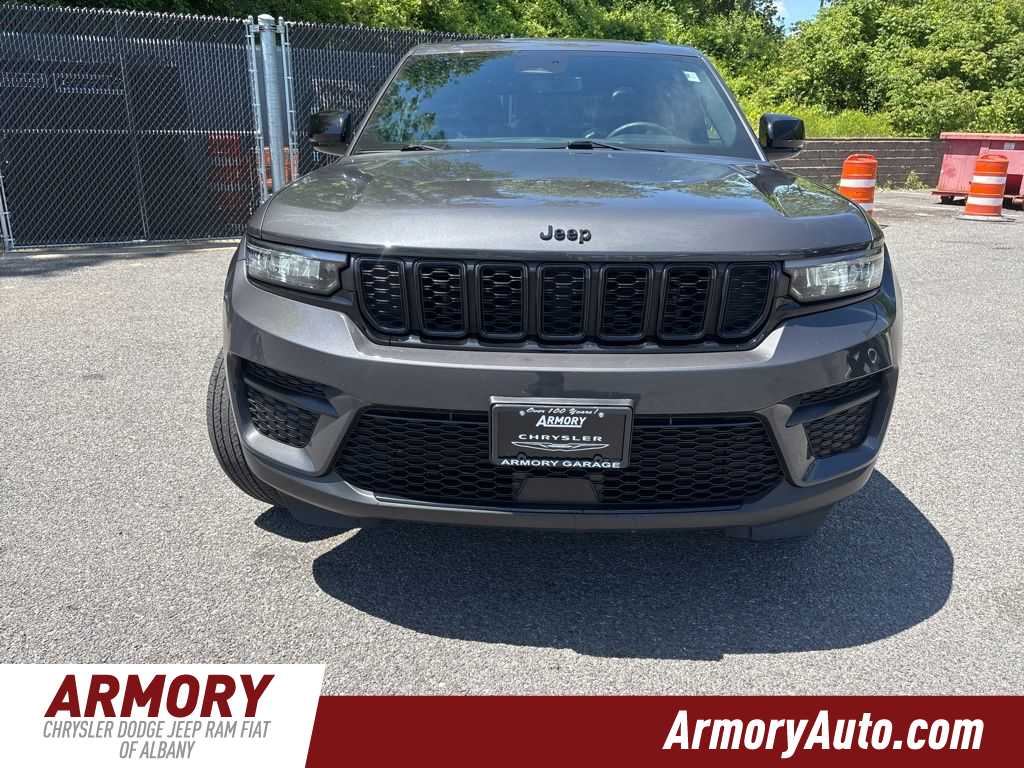 Thumbnail: 2023 Jeep Grand Cherokee - 2