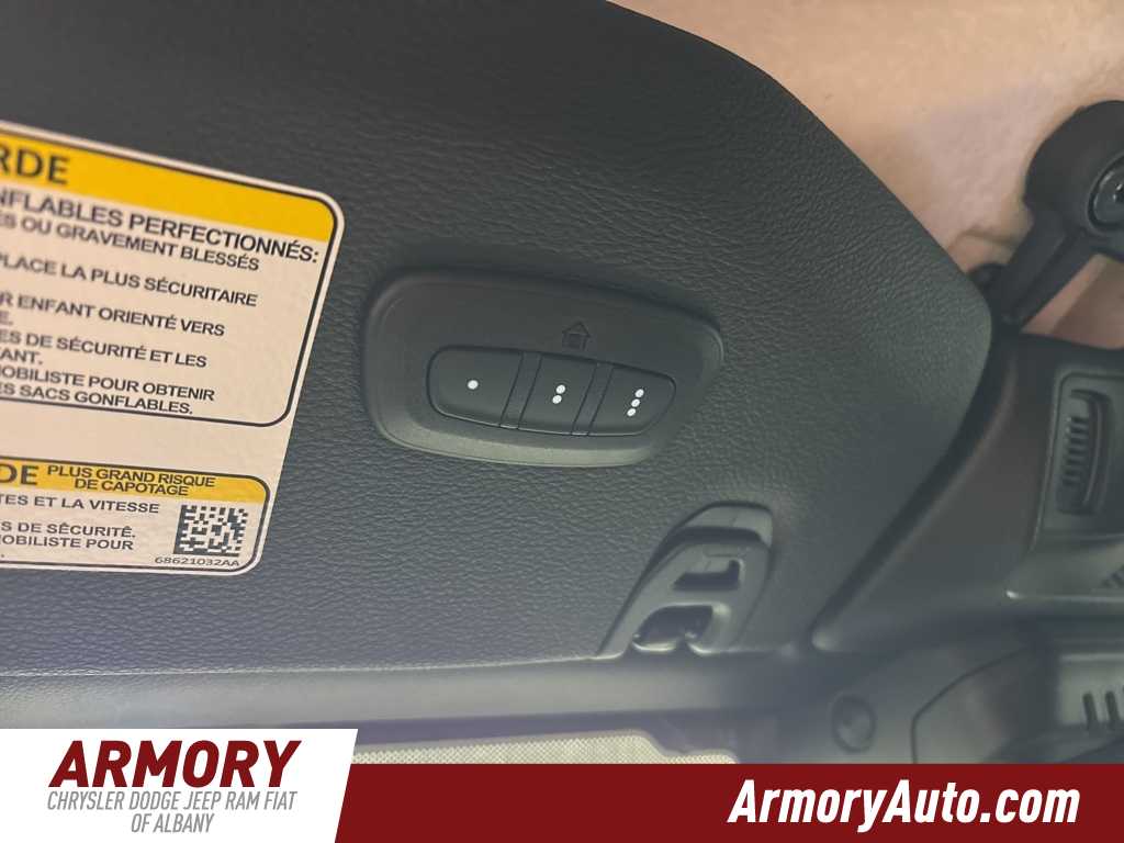 Thumbnail: 2025 Jeep Wrangler - 19