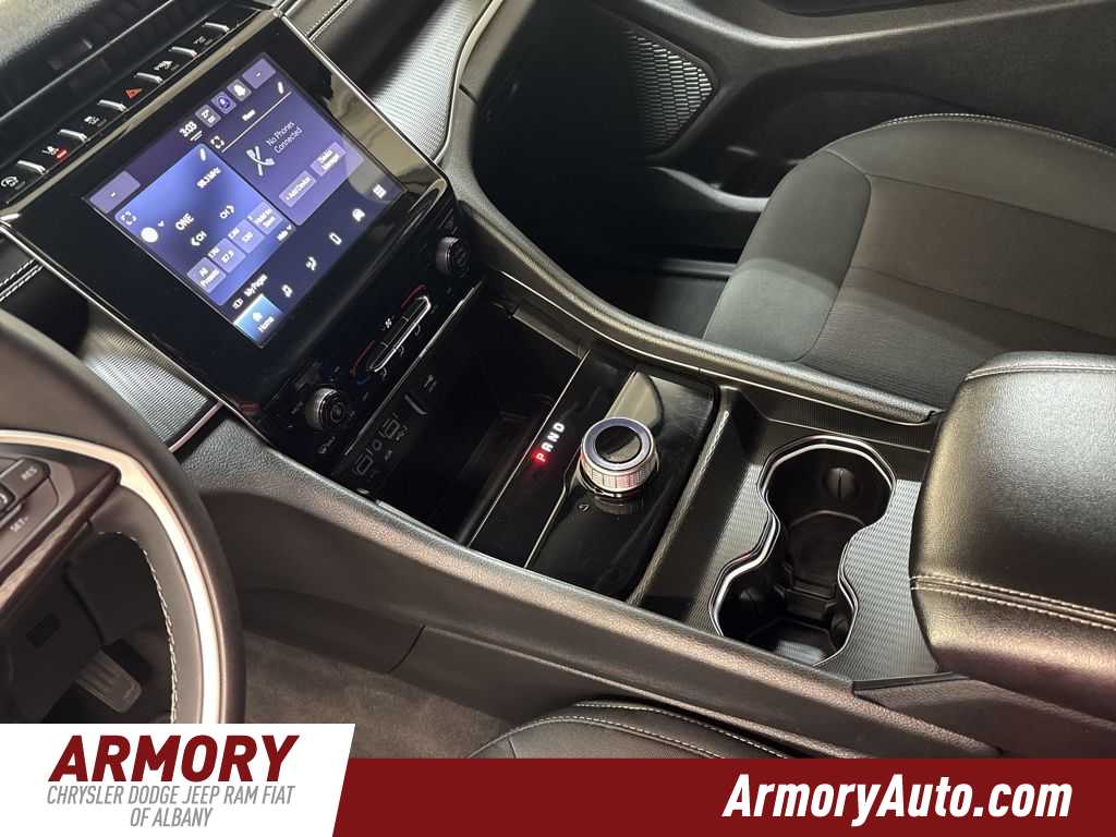 Thumbnail: 2023 Jeep Grand Cherokee - 17