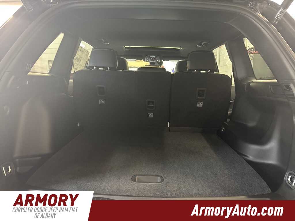 Thumbnail: 2025 Jeep Grand Cherokee - 28