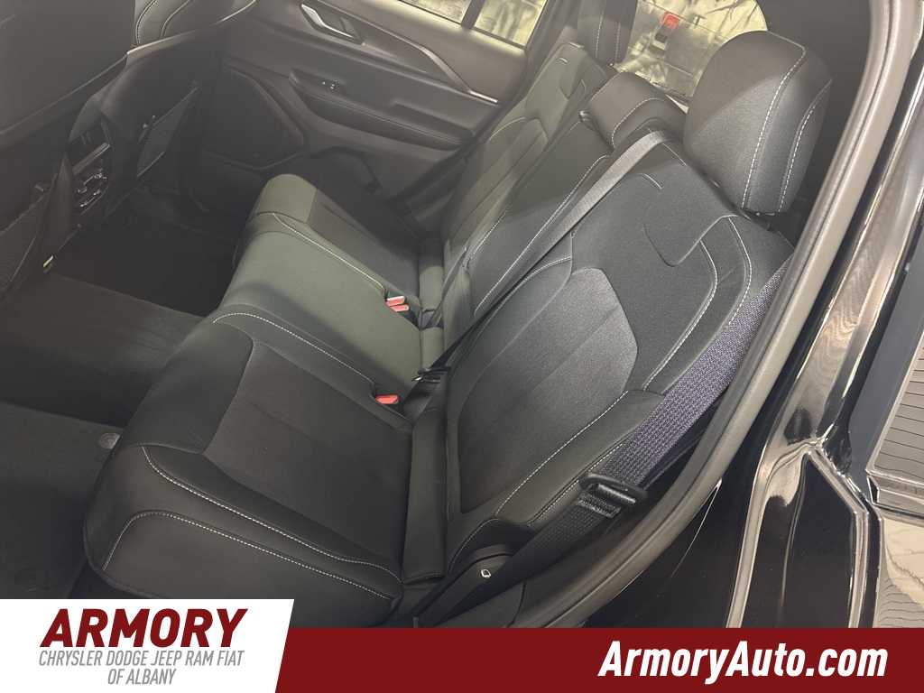 Thumbnail: 2025 Jeep Grand Cherokee - 27