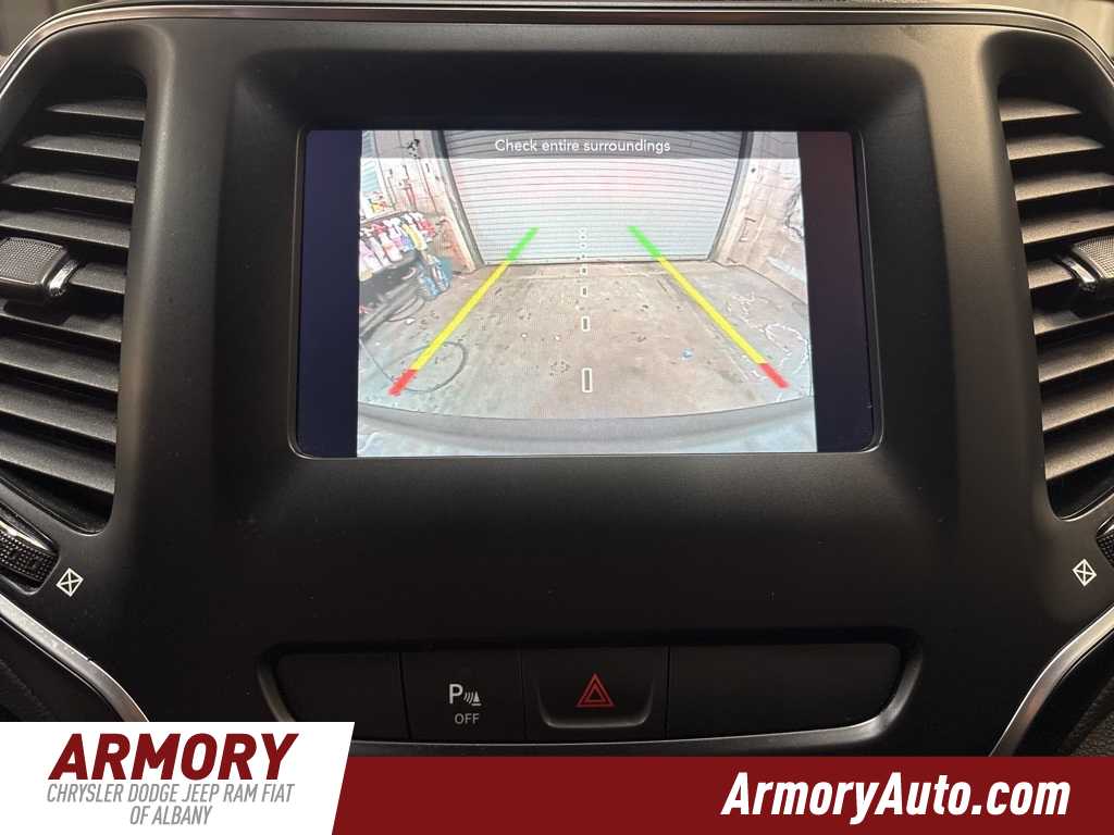 Thumbnail: 2020 Jeep Cherokee - 17