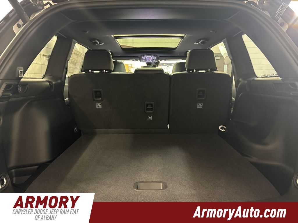 Thumbnail: 2025 Jeep Grand Cherokee - 27