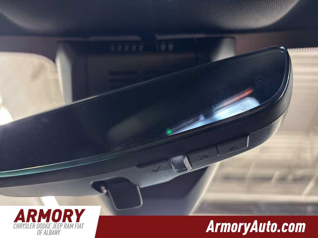 Thumbnail: 2025 Chevrolet Equinox - 25