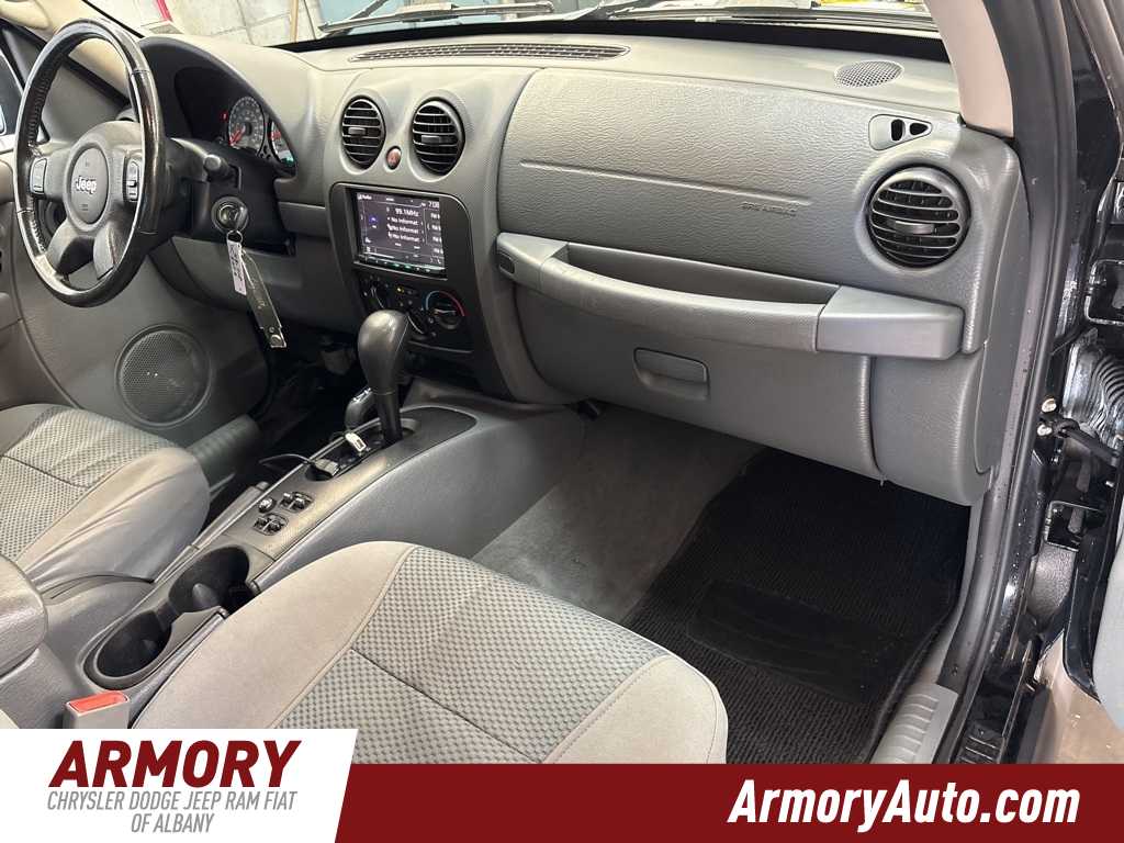 Thumbnail: 2006 Jeep Liberty - 32
