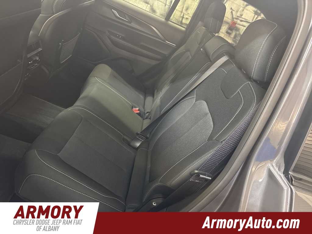 Thumbnail: 2025 Jeep Grand Cherokee - 27