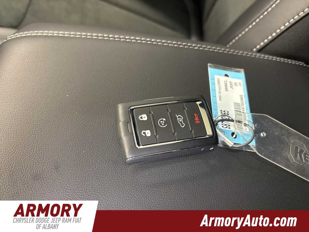 Thumbnail: 2025 Jeep Grand Cherokee L - 19