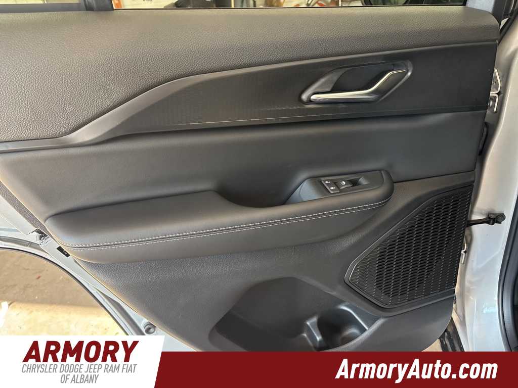 Thumbnail: 2025 Jeep Grand Cherokee - 21