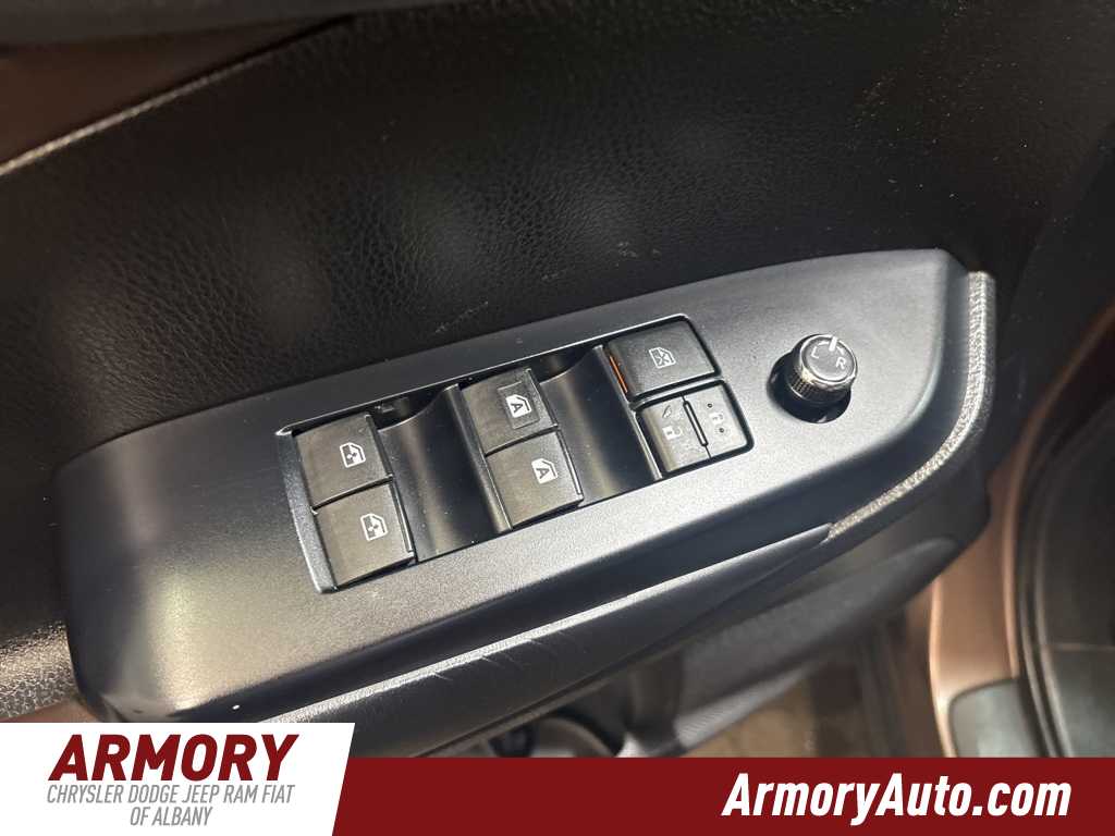 Thumbnail: 2019 Toyota Highlander - 8