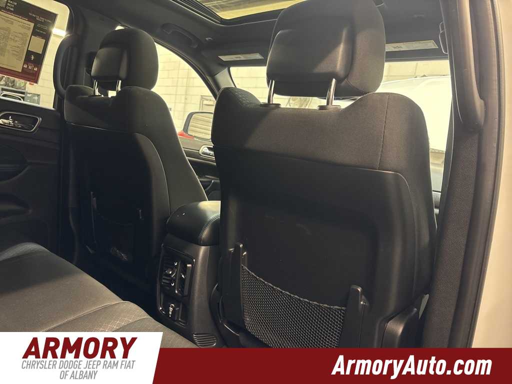 Thumbnail: 2018 Jeep Grand Cherokee - 35