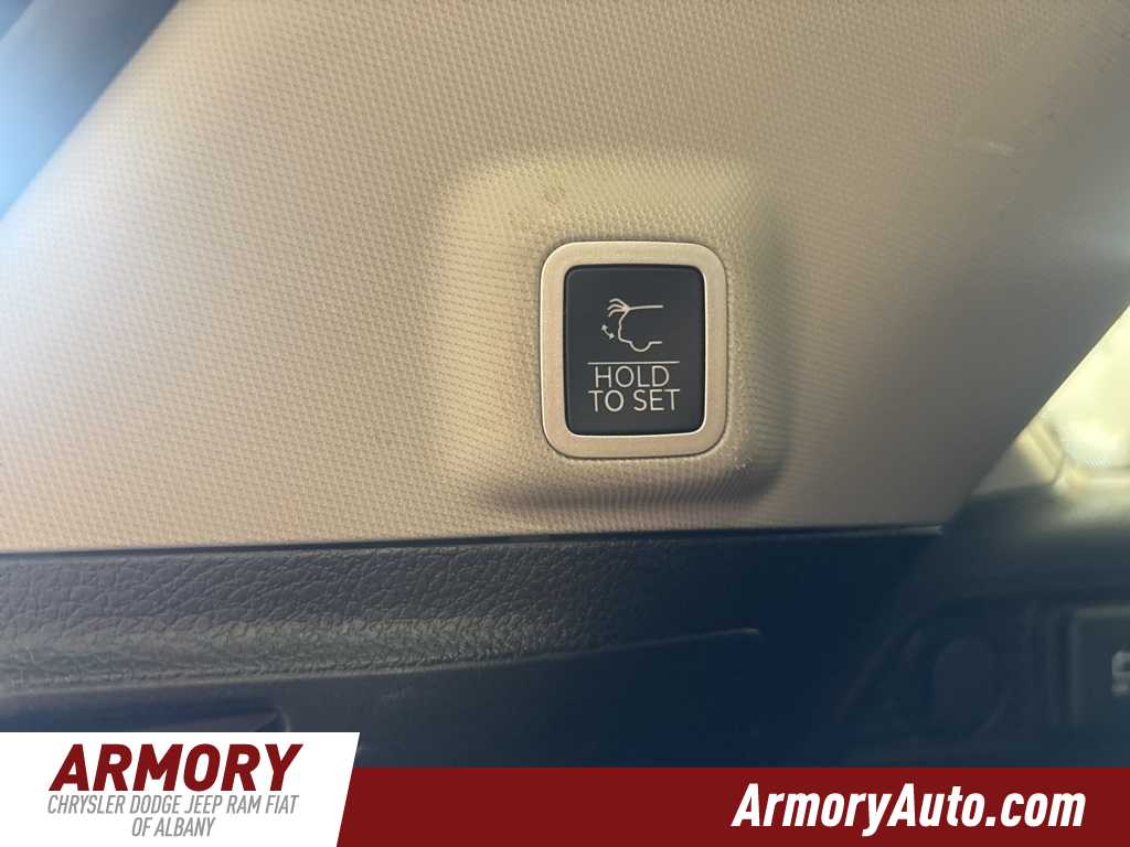 Thumbnail: 2023 Jeep Grand Cherokee - 30