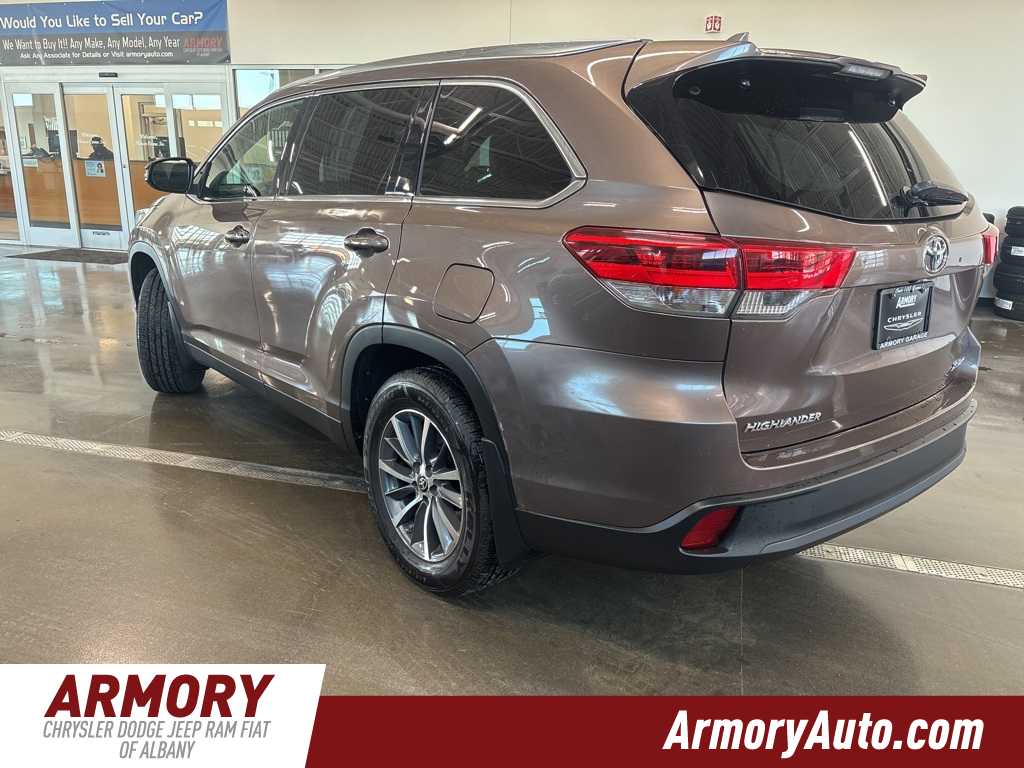 Thumbnail: 2019 Toyota Highlander - 6