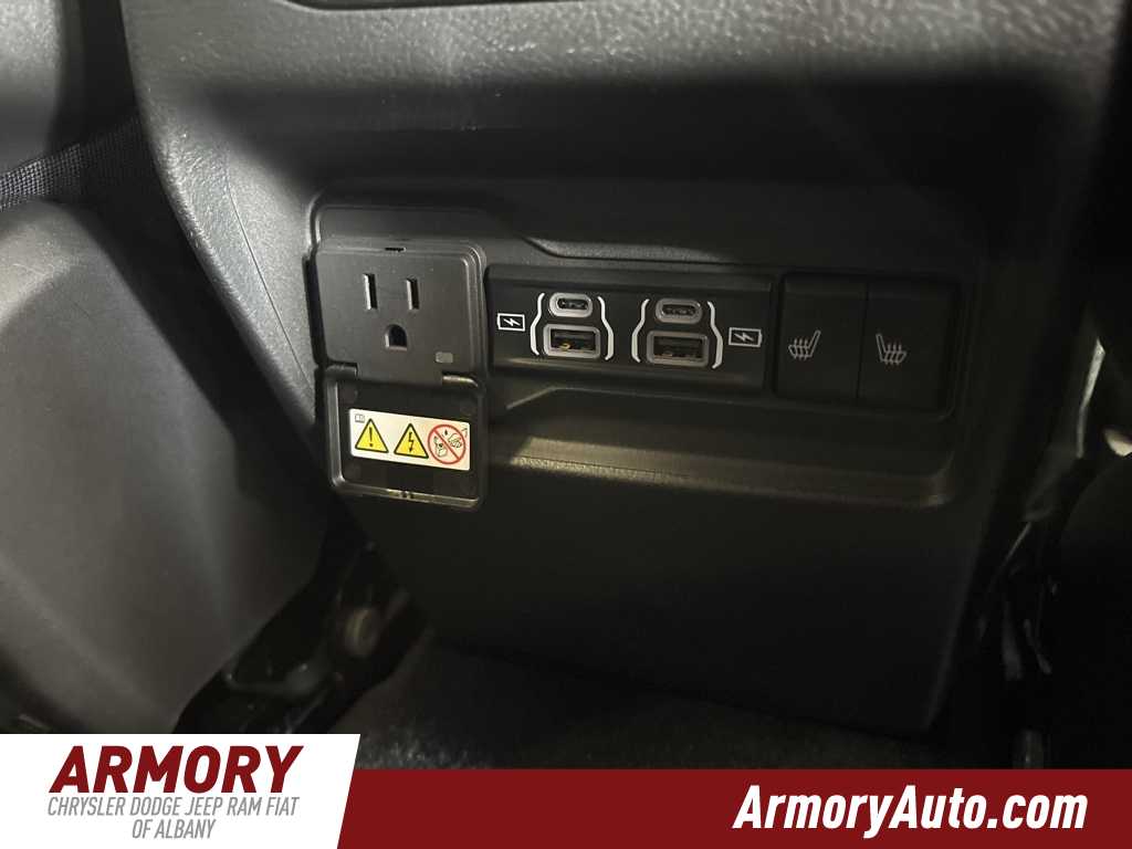 Thumbnail: 2025 Jeep Grand Cherokee - 29