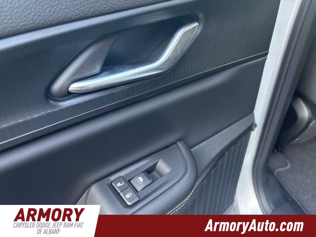 Thumbnail: 2025 Jeep Grand Cherokee - 13