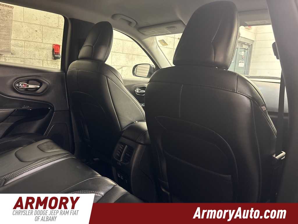 Thumbnail: 2023 Jeep Cherokee - 33