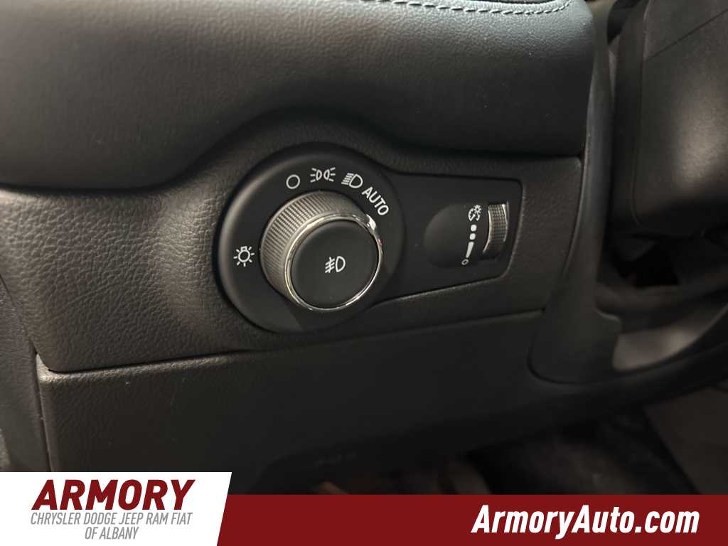 Thumbnail: 2022 Dodge Durango - 10