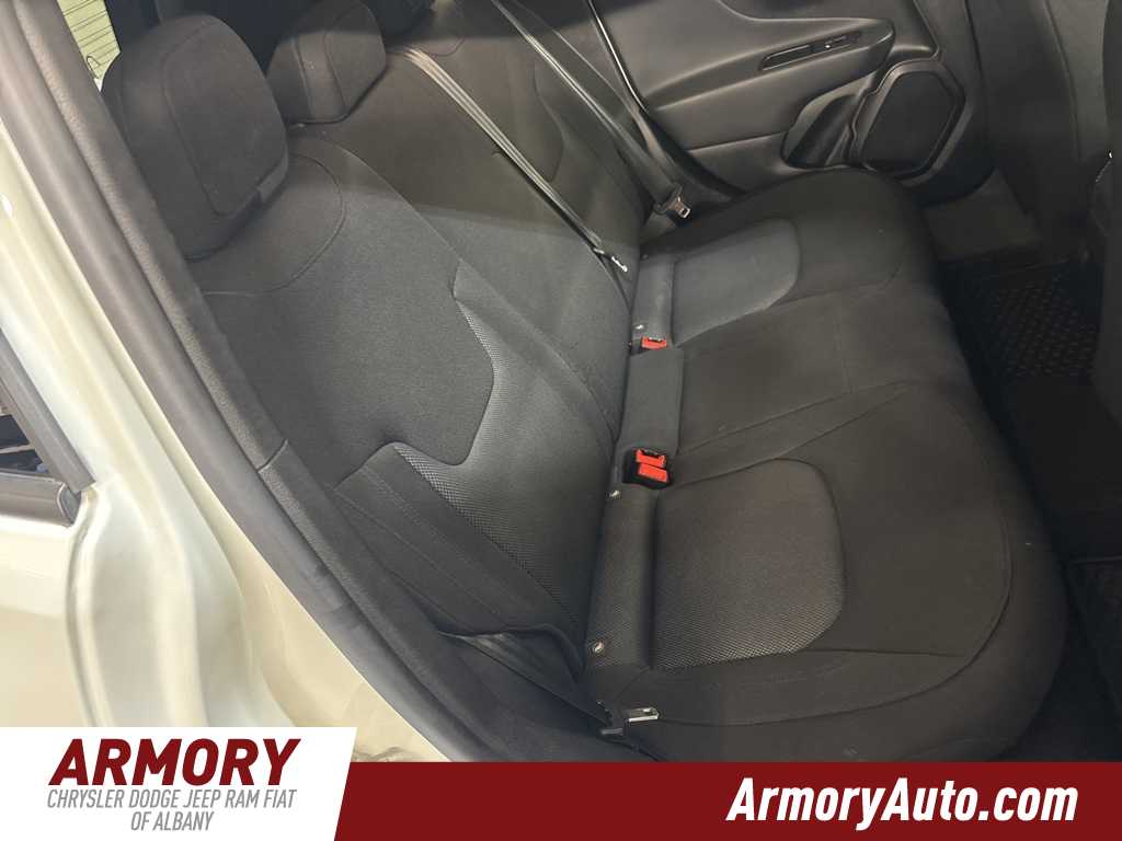 Thumbnail: 2023 Jeep Renegade - 31