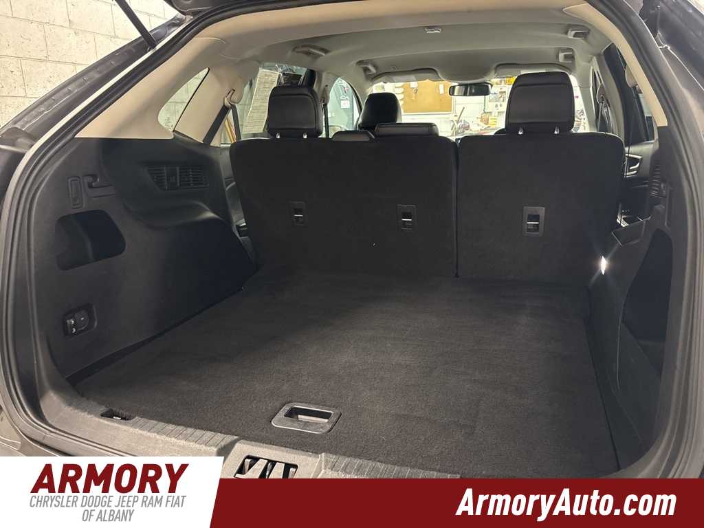 Thumbnail: 2023 Ford Edge - 25