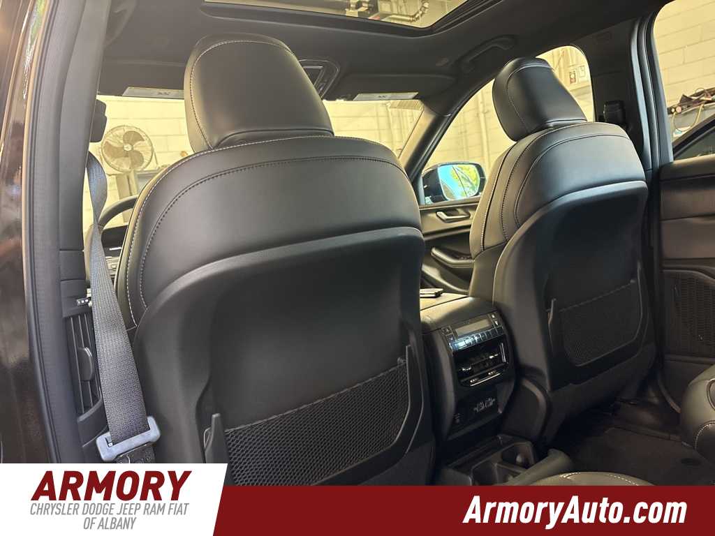 Thumbnail: 2025 Jeep Grand Cherokee L - 25