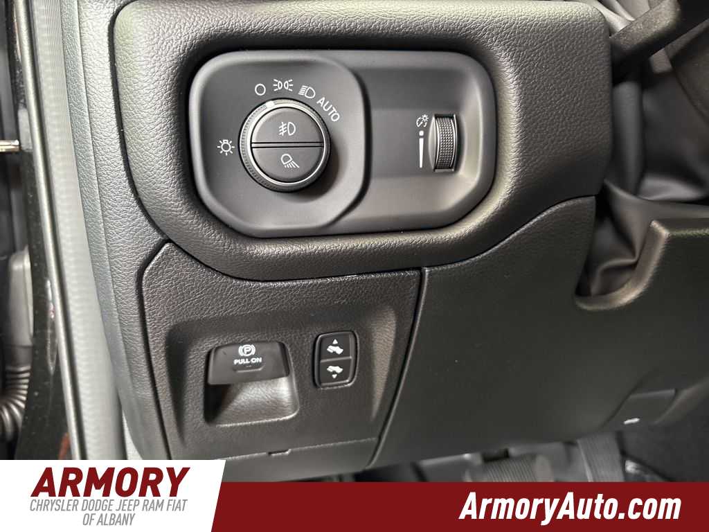 Thumbnail: 2026 RAM 1500 - 10